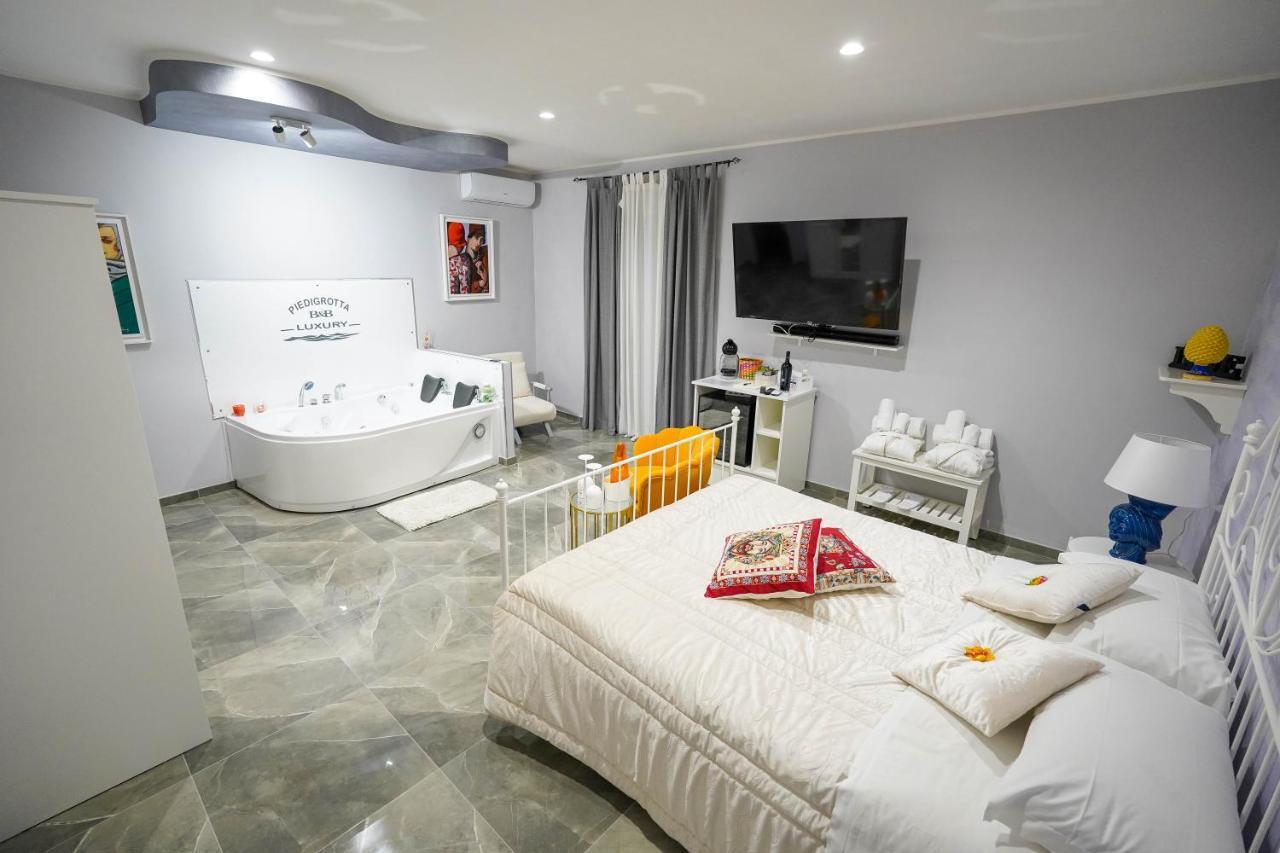 피조 Piedigrotta Magique Luxury B&B 외부 사진